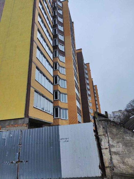 Продаж 2к квартири Короно Дубово