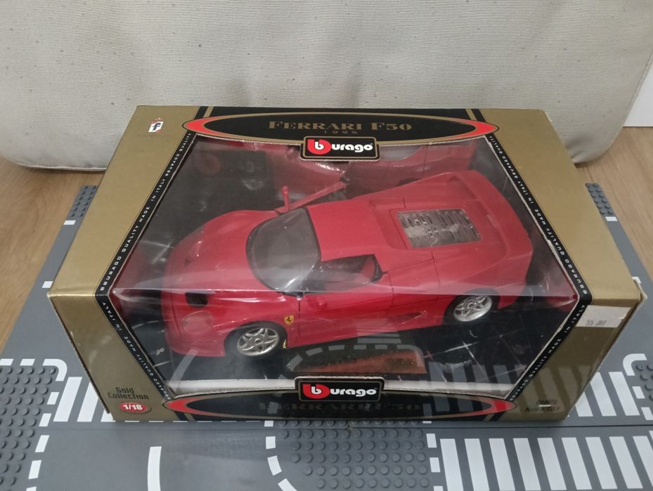 Ferrari F 50 Burago 1:18 Gold Edition
