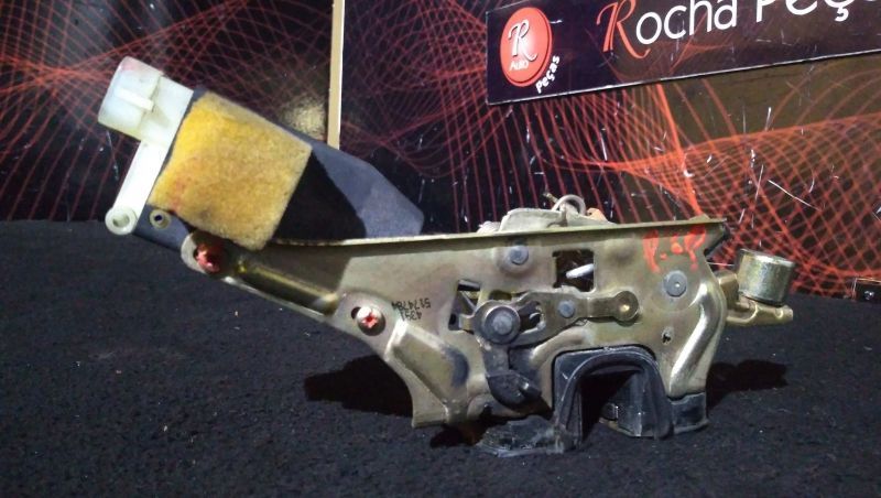 Fecho Da Porta Trás Dto Saab 9-3 (Ys3d)