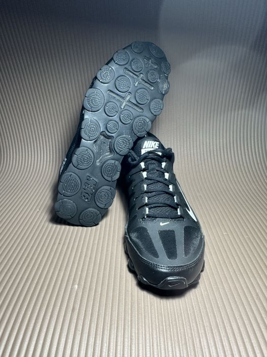 Nike Reax 8 TR buty oryginalne w rozmiarze 43