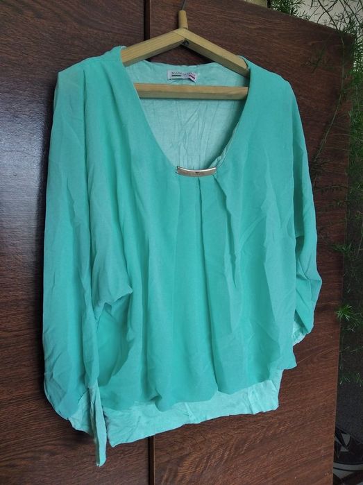 Блузка. Футболка. Жіночий одяг