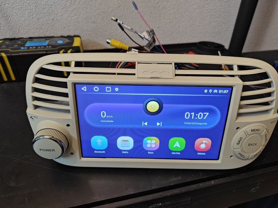 Radio 2 DIN Android Fiat 500  + Carplay + GPS + 2 GB RAM + 32 GB ROM