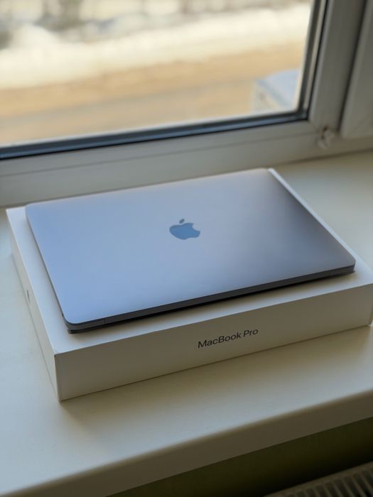 MacBook pro m1 2020 8/256