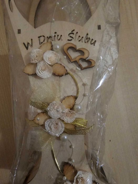 Koszyczek ozdobny na wino dla Młodej Pary na ślub