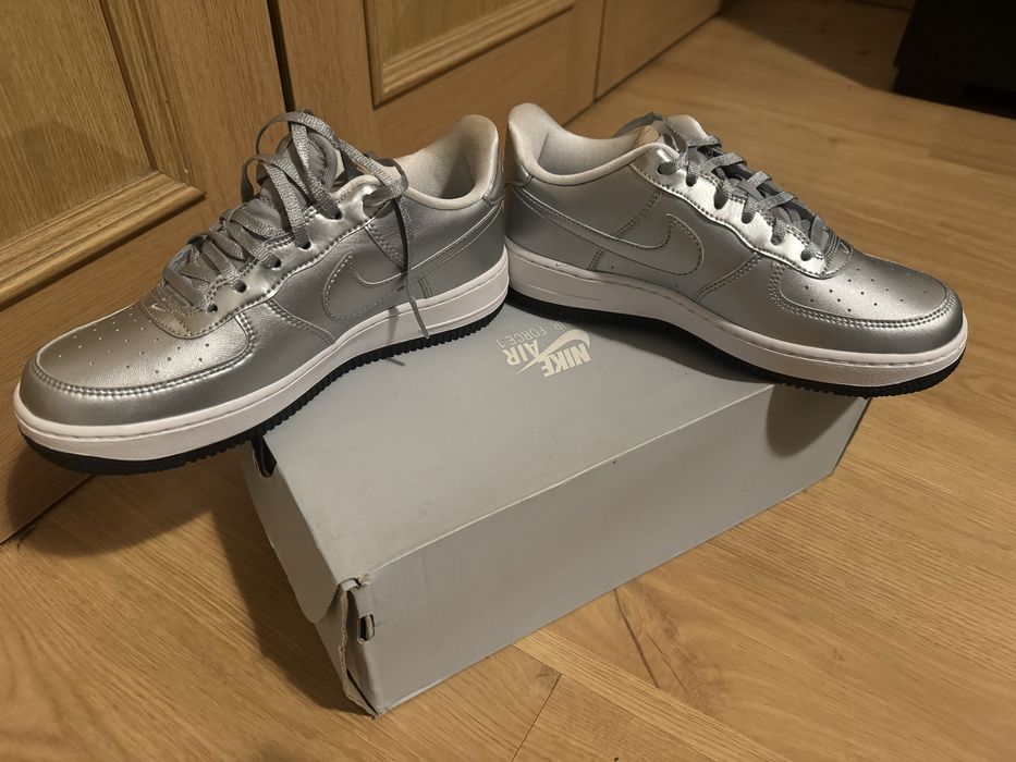 Nike Air Force 1 Prata Metalico