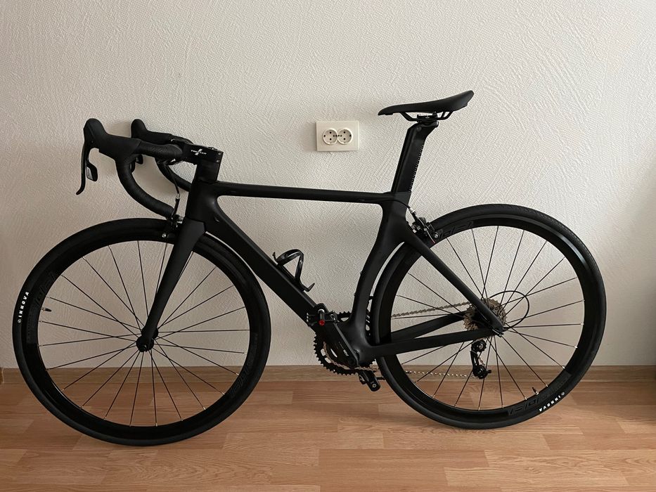 Bicicleta de estrada em carbono S (48) - como novo