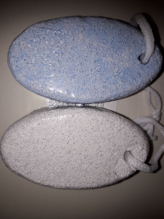 Пемза новая 2 цвета