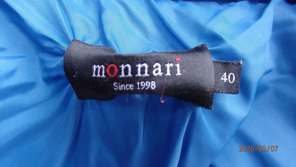 Kurtka sportowa damska z kapturem marki Monnari rozmiar 40.