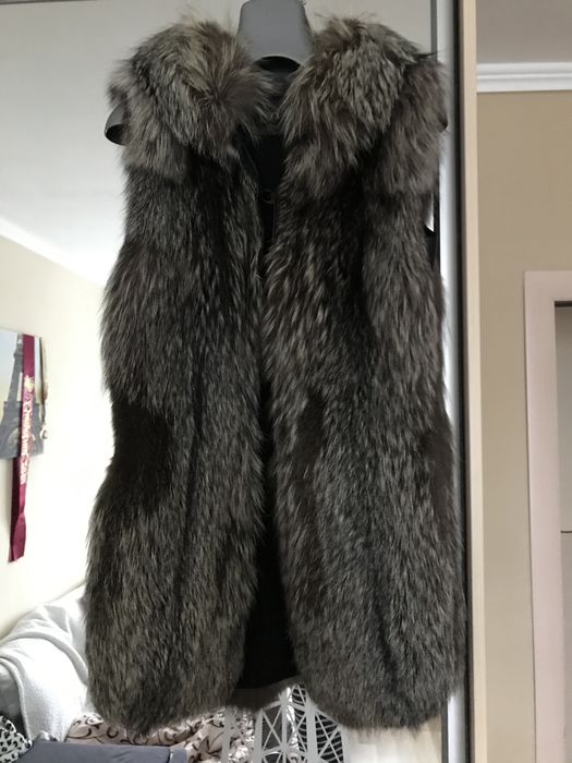 Хутряна безрукавка з песця