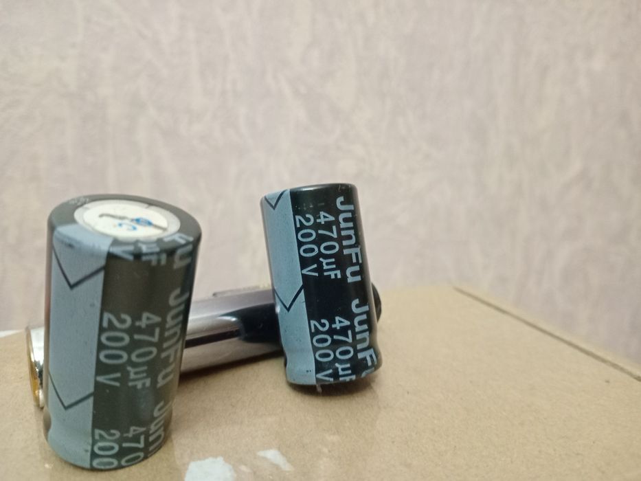 Конденсатори різні продам