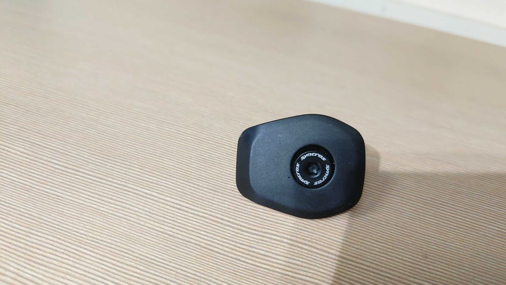 Syncros Top Cap kapsel steru Scott z śrubą #73