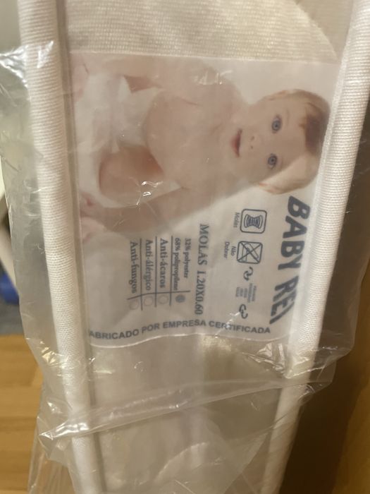 Colchao de bebe praticamete novo