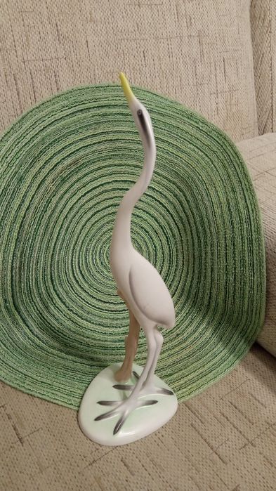 Porcelanowa figurka czapli węgierskiej manufaktury Aquinqumi