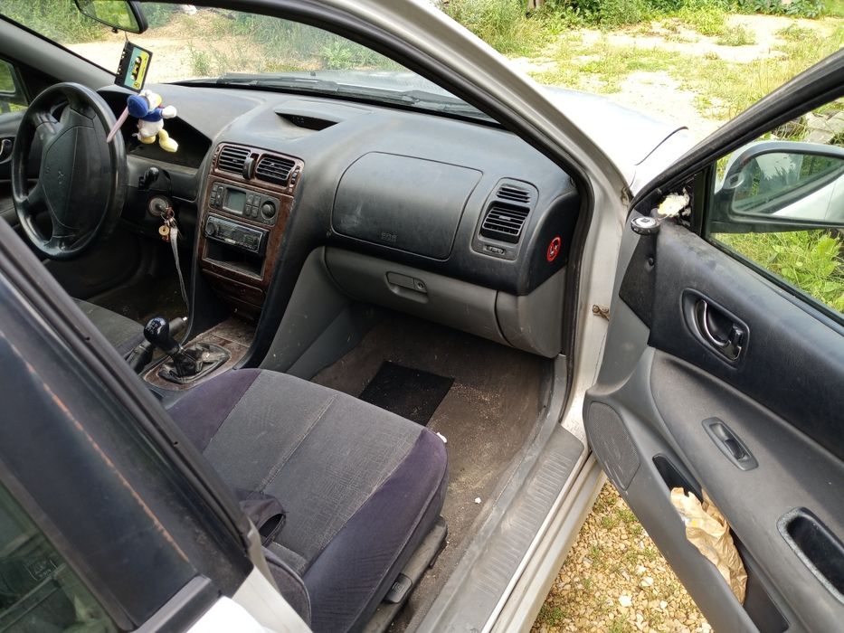 Mitsubishi Galant 2000