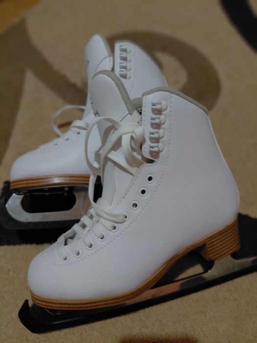 Продам ковзани для ковзанки