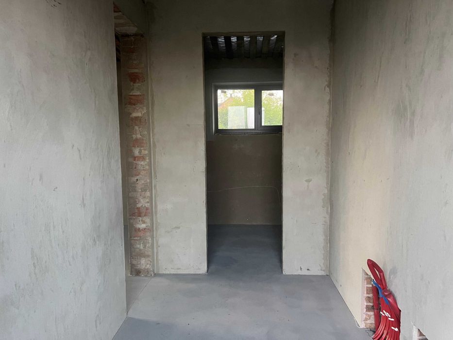 Продам котедж в районі Тинного