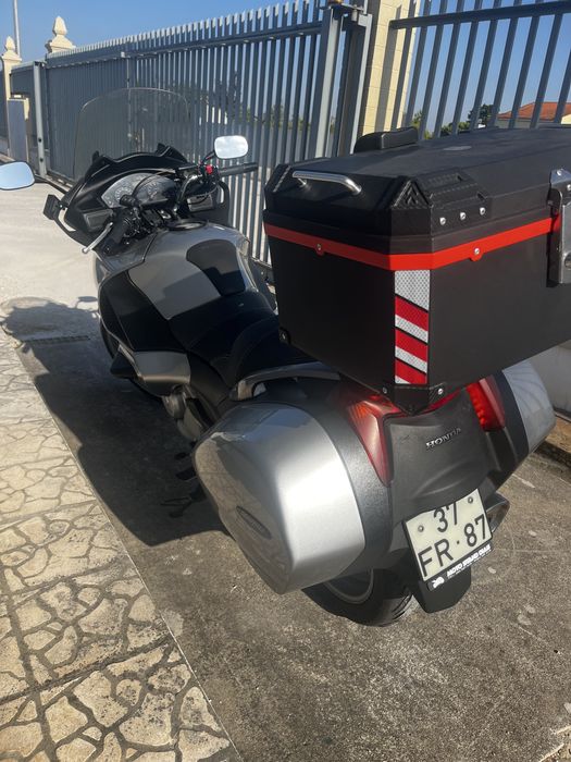 Honda Deauville NT700V ABS – 2008 – Equipada para Viajar
