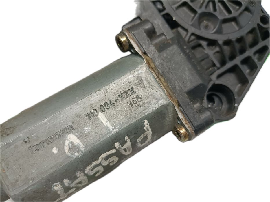 Motor vidro trás direito VOLKSWAGEN Passat (3B3)