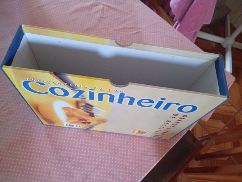 Enciclopédia do bom cozinheiro 2 volumes e capa novos