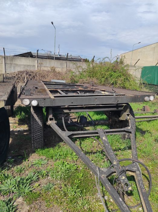 Podwozie przyczepy D-46 z wojska