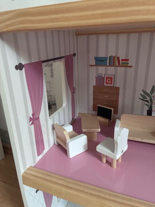 Domek dla lalek z mebelkami duży, Wrocław