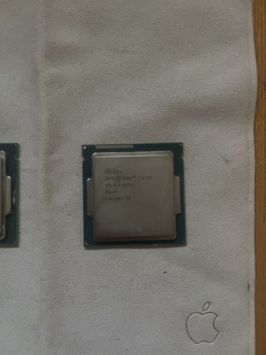 Процессор Intel Core i7-4770.