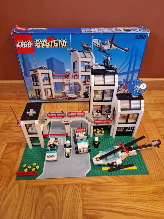Lego 6398 town system.