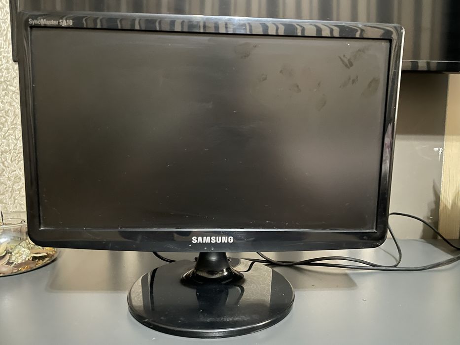 Монітор Samsung SyncMaster SA10.