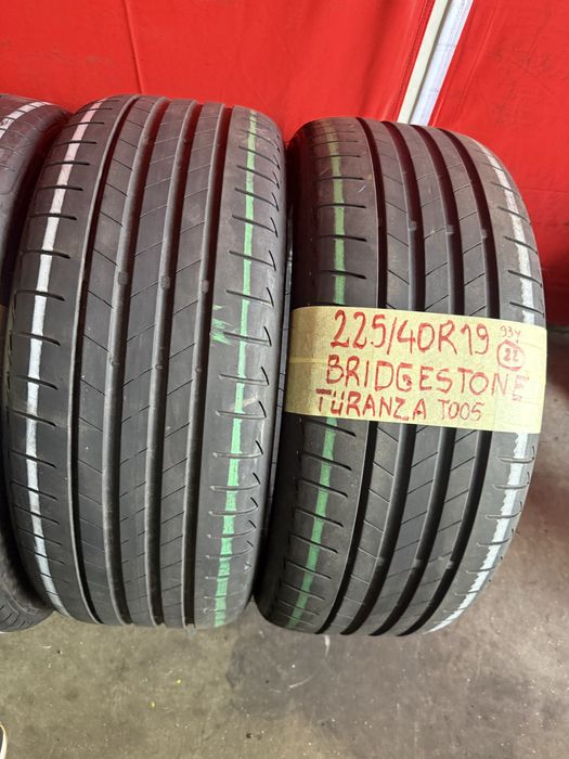 Pneus RFT 225/40/19 + 255/35/19 Bridgestone + Goodiyear Impecaveis