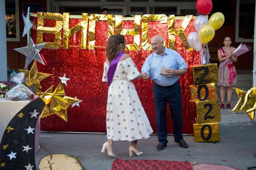 Витончена вечірня сукня