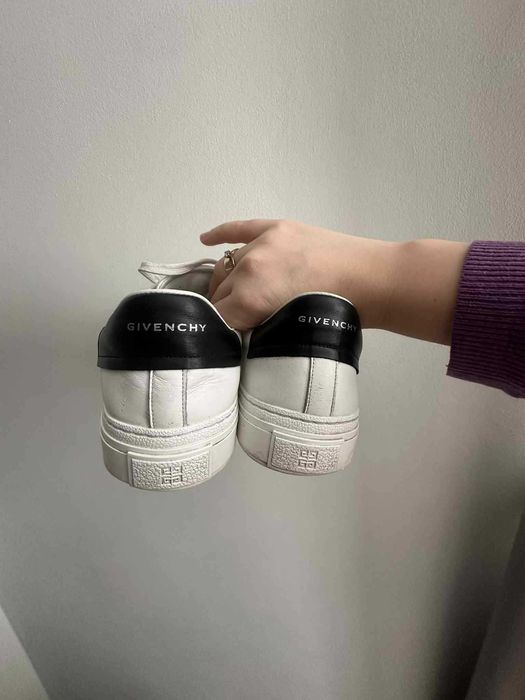 Givenchy City Sport Original