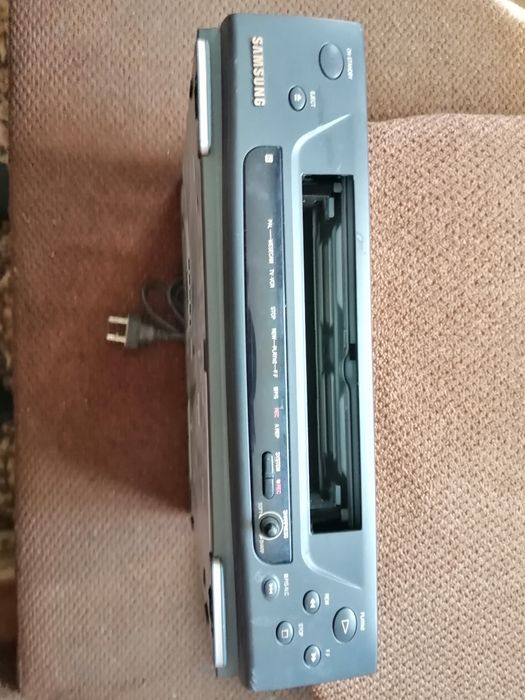 Продам  радио приймач атланта фм