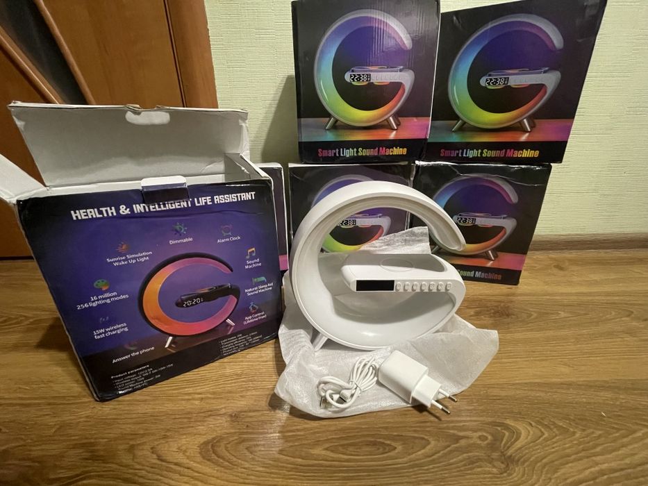 Настольная лампа ночник зарядная станция RGB