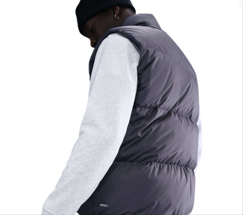 Жилетка чоловіча Nike Sportswear Club Primaloft Puffer vest IB2977-068