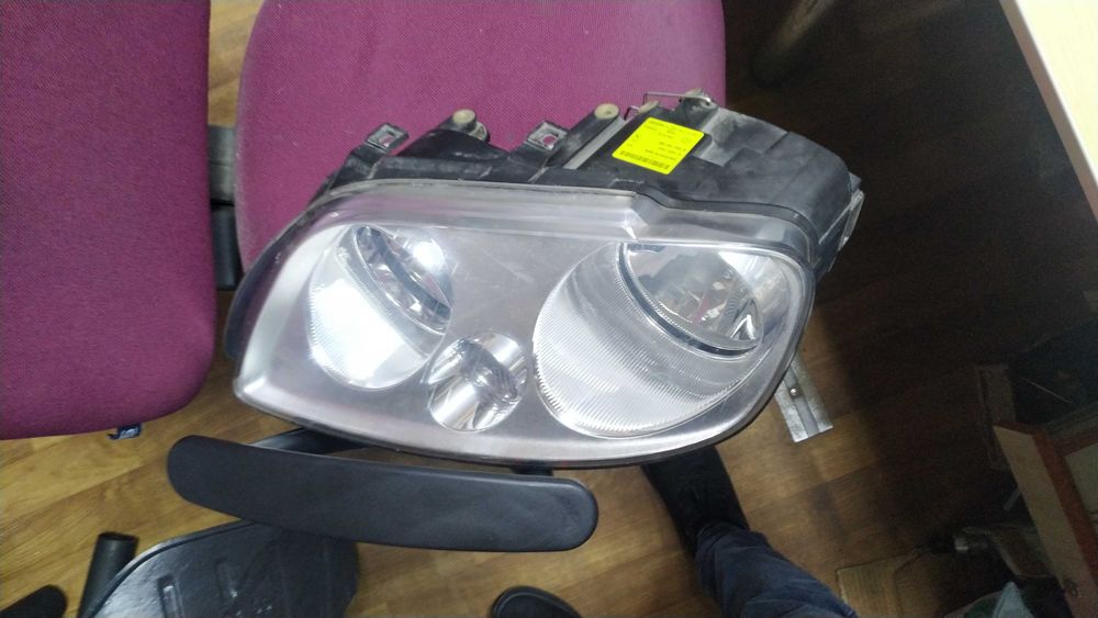 Скло в двері vw caddy, разборка,шрот, сто