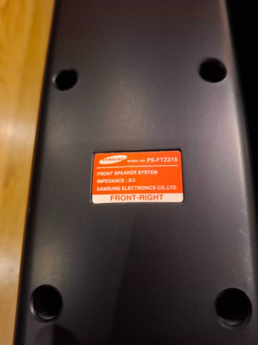 Głośniki Samsung HT-TZ315 – (2x przód, 1x tył) + Subwoofer