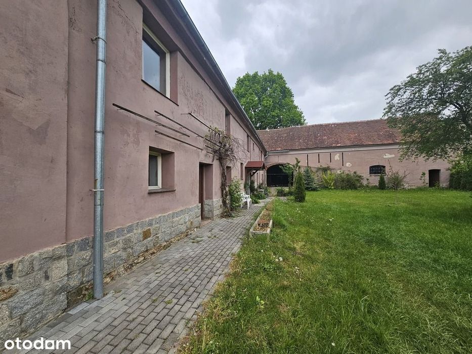 Sprzedam dom ze stodołą