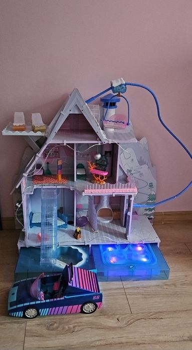 Domek zimowy Lol Surprise