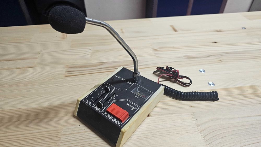CB: Microfone de mesa para CB com câmara de eco Sadelta