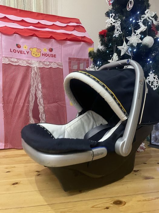 Продам дитяче автокрісло