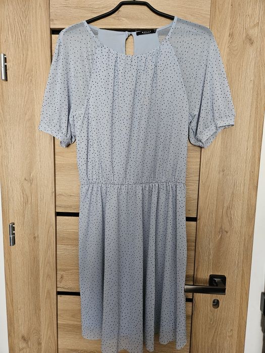 Sukienka Mohito. Rozmiar M. Stan idealny