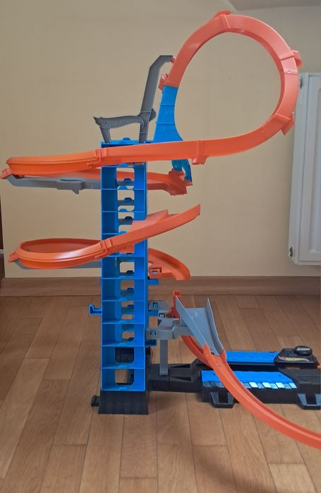 Zestaw 4 duzych torów Hot Wheels + dodatki w 100% sprawne