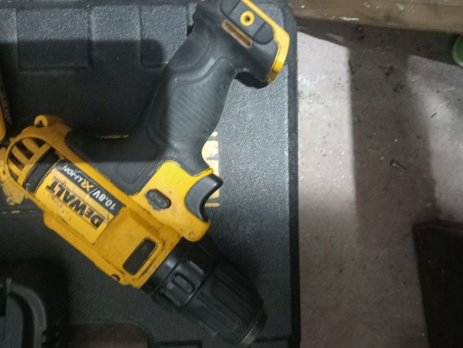 Kit Aparafusadora DeWalt XR Li-ion 10.8V