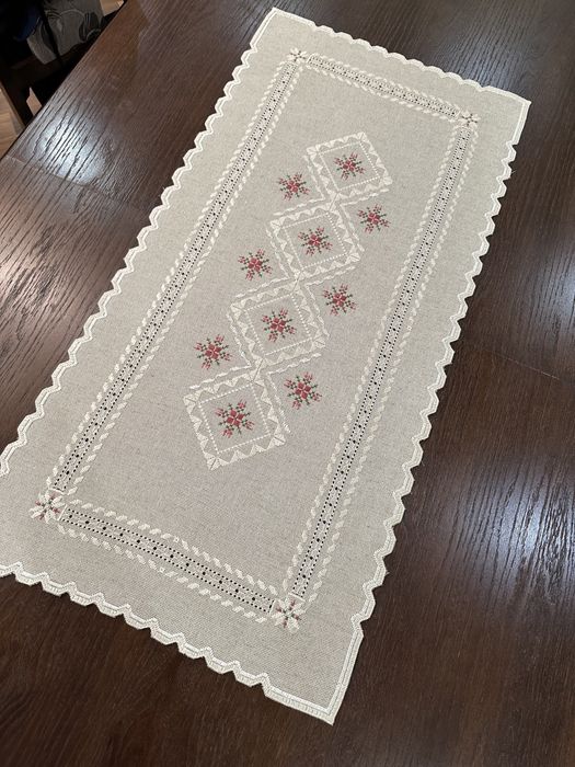 Вишита серветка, доріжка (ручна робота)