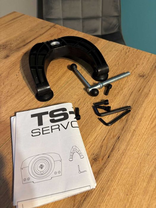 Sprzedam bazę Thrustmaster Ts-xw