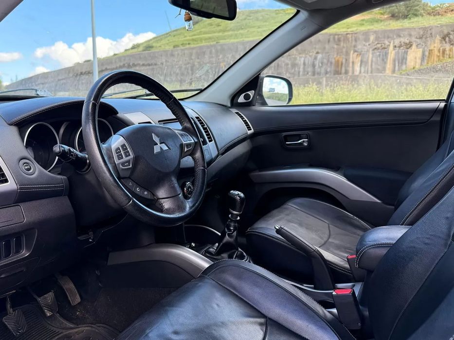 Mitsubishi Outlander 2.2 DI-D Instyle Navi