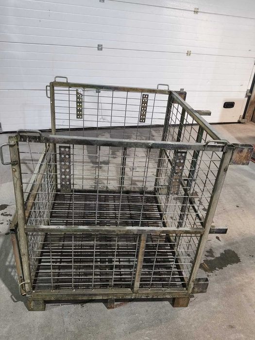 Contentores metálicos para armazenamento de garrafas