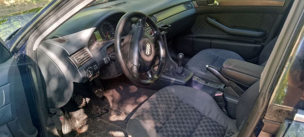 Продам AUDI A6 C5 1999года