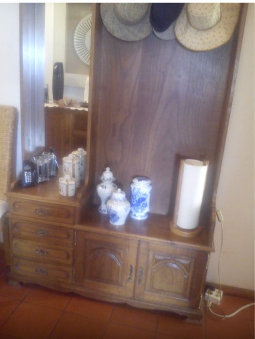 Movel de entrada com bengaleiro