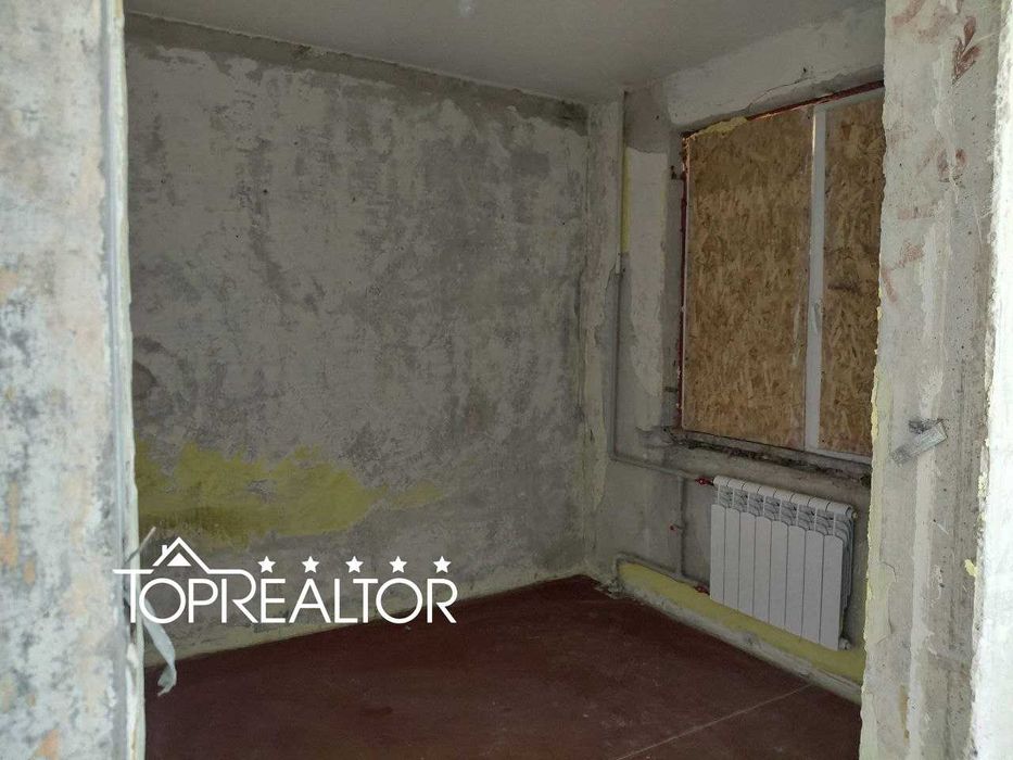 Продам 4-к. квартиру 3 хвилини м. Салтівська 522 мкр  Нескорених 20а